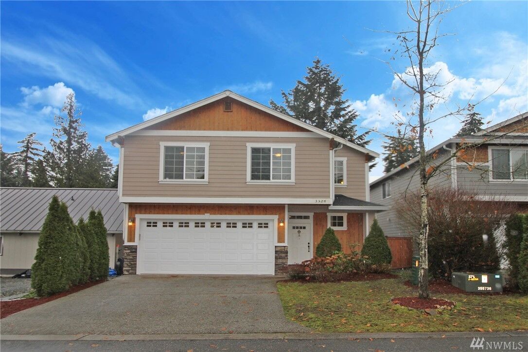 Property Photo:  3526 138th Place SW  WA 98087 
