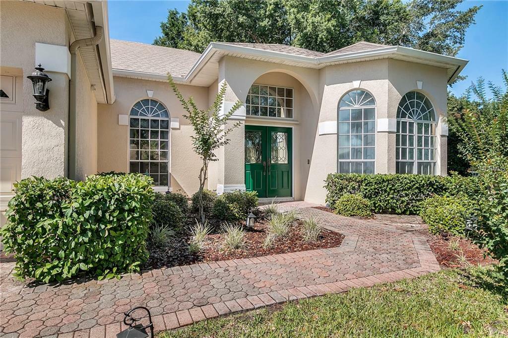 Property Photo:  8418 Willow Tree Court  FL 32836 