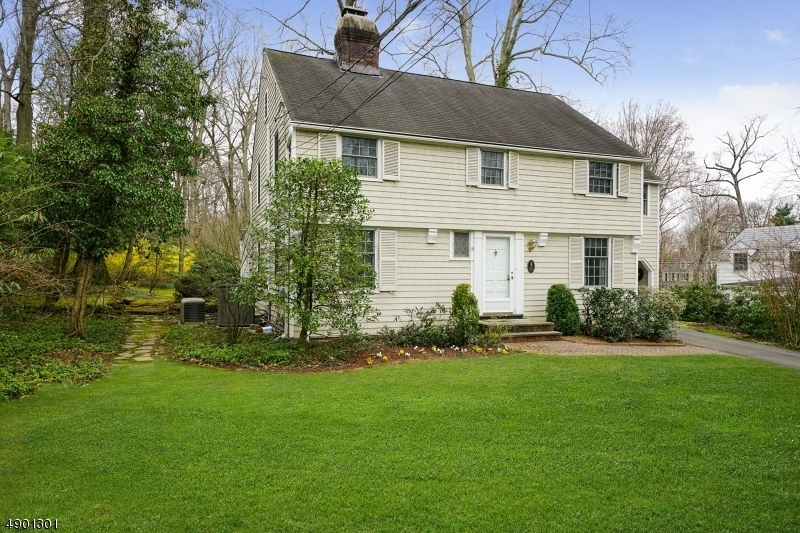 Property Photo:  29 Greenwood Ave  NJ 07928 