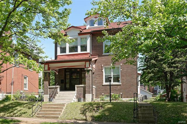 Property Photo: 5043 Lansdowne Avenue 63109