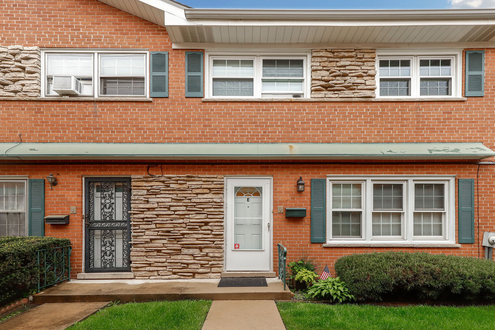 Property Photo:  4558 N Milwaukee Avenue  IL 60630 