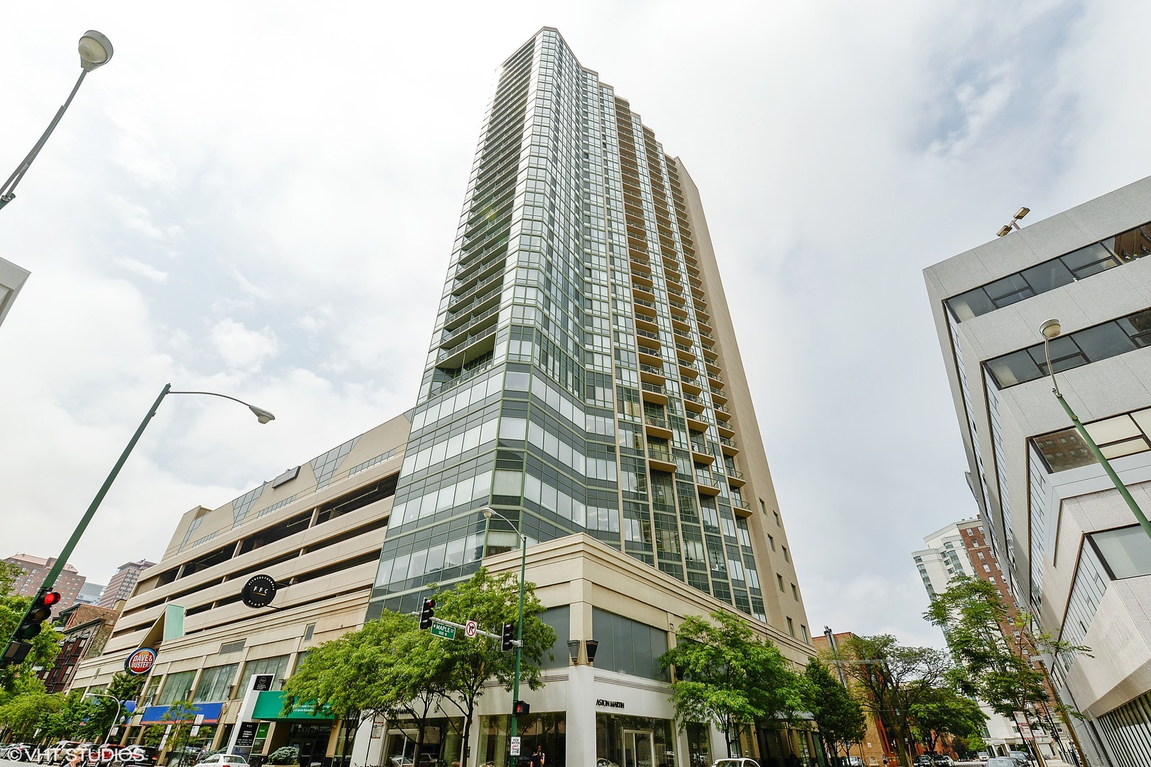 Property Photo: 111 West Maple Street 1912 IL 60610