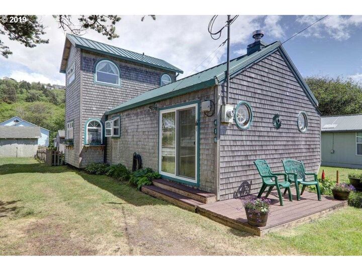 418 S Anchor St  Rockaway Beach OR 97136 photo