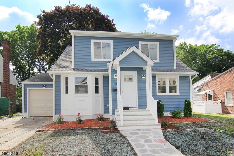 Property Photo:  206 Rutherford Pl  NJ 07031 