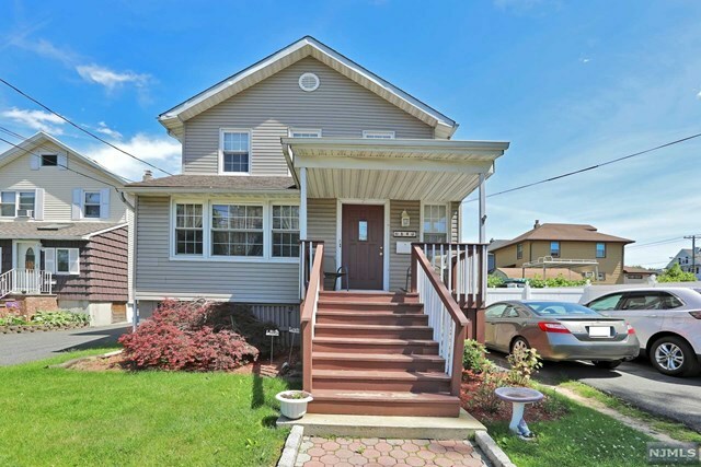 Property Photo:  64 Park Avenue  NJ 07071 