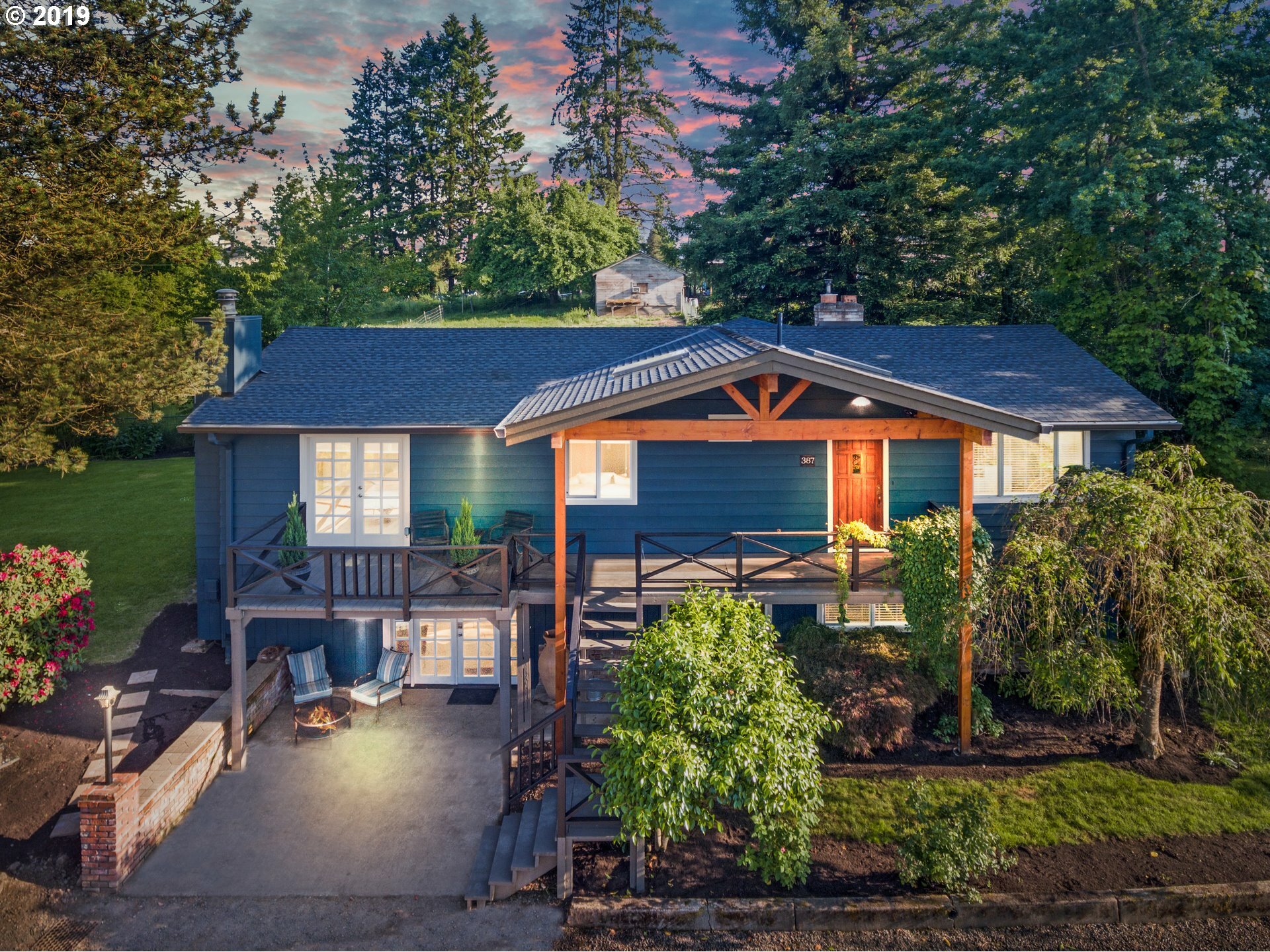 Property Photo: 387 N Scott St OR 97111