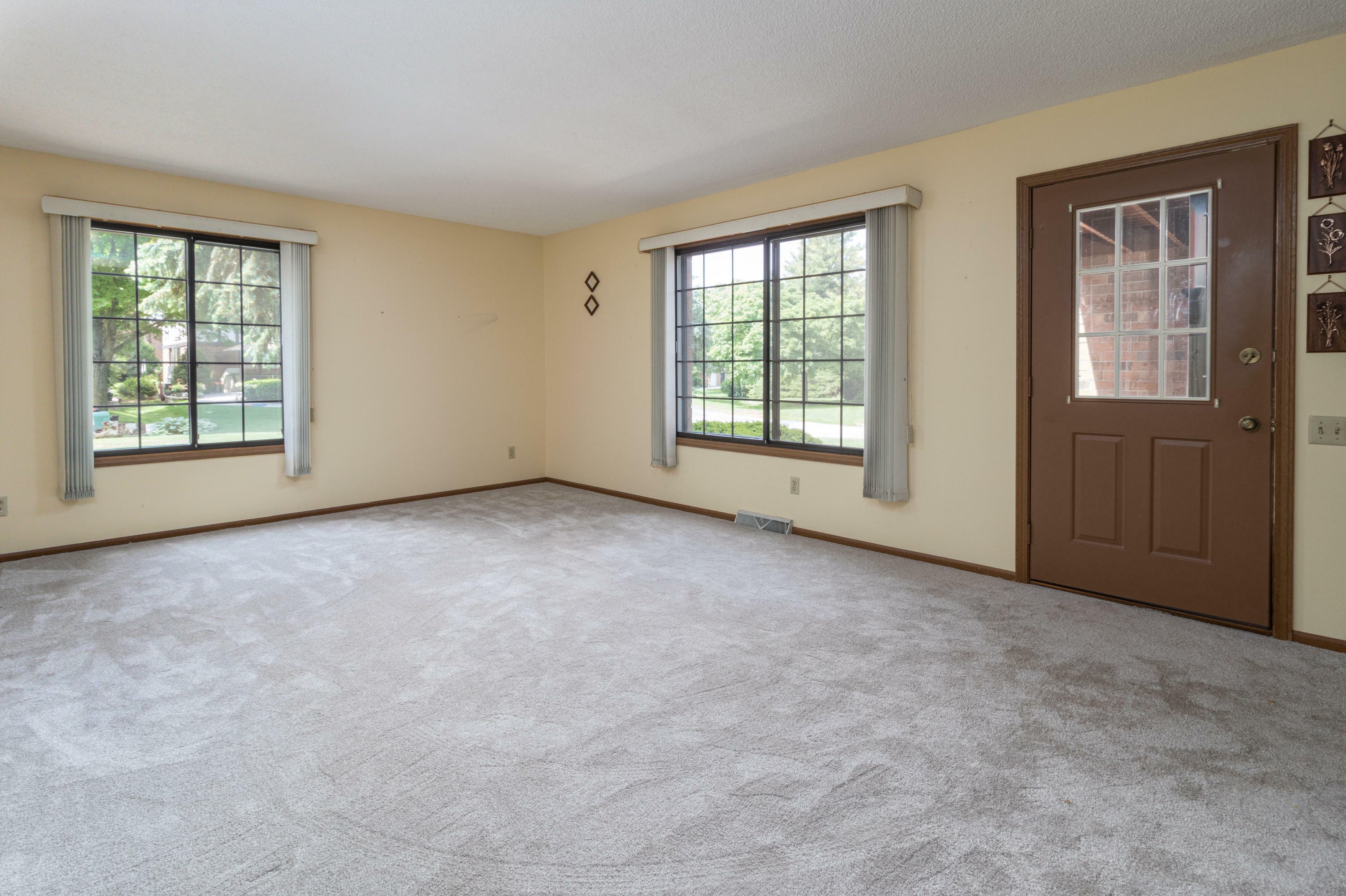 Property Photo:  8155 S Forest Hills Cir  WI 53132 