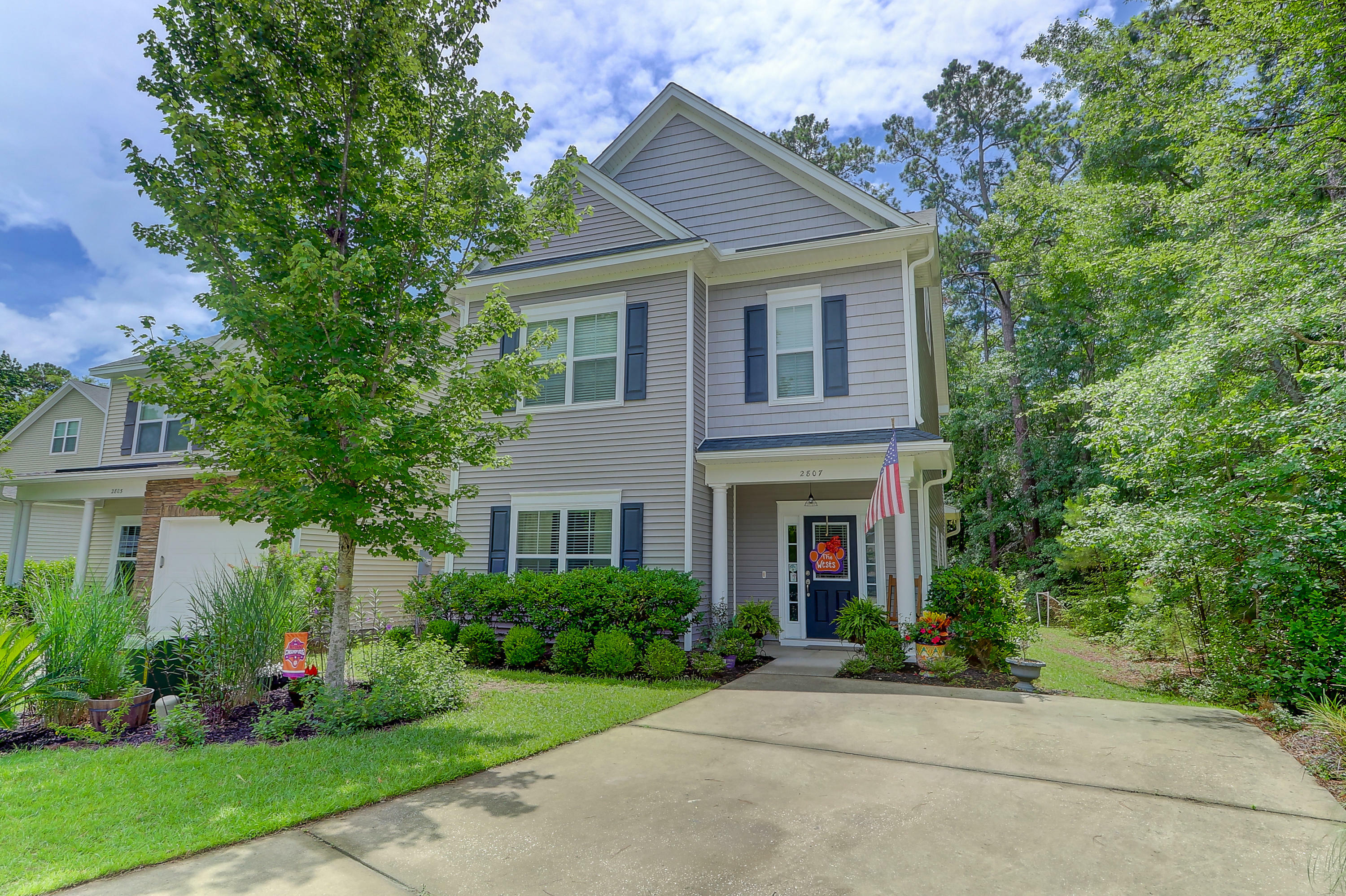 Property Photo:  2807 Pottinger Drive  SC 29455 