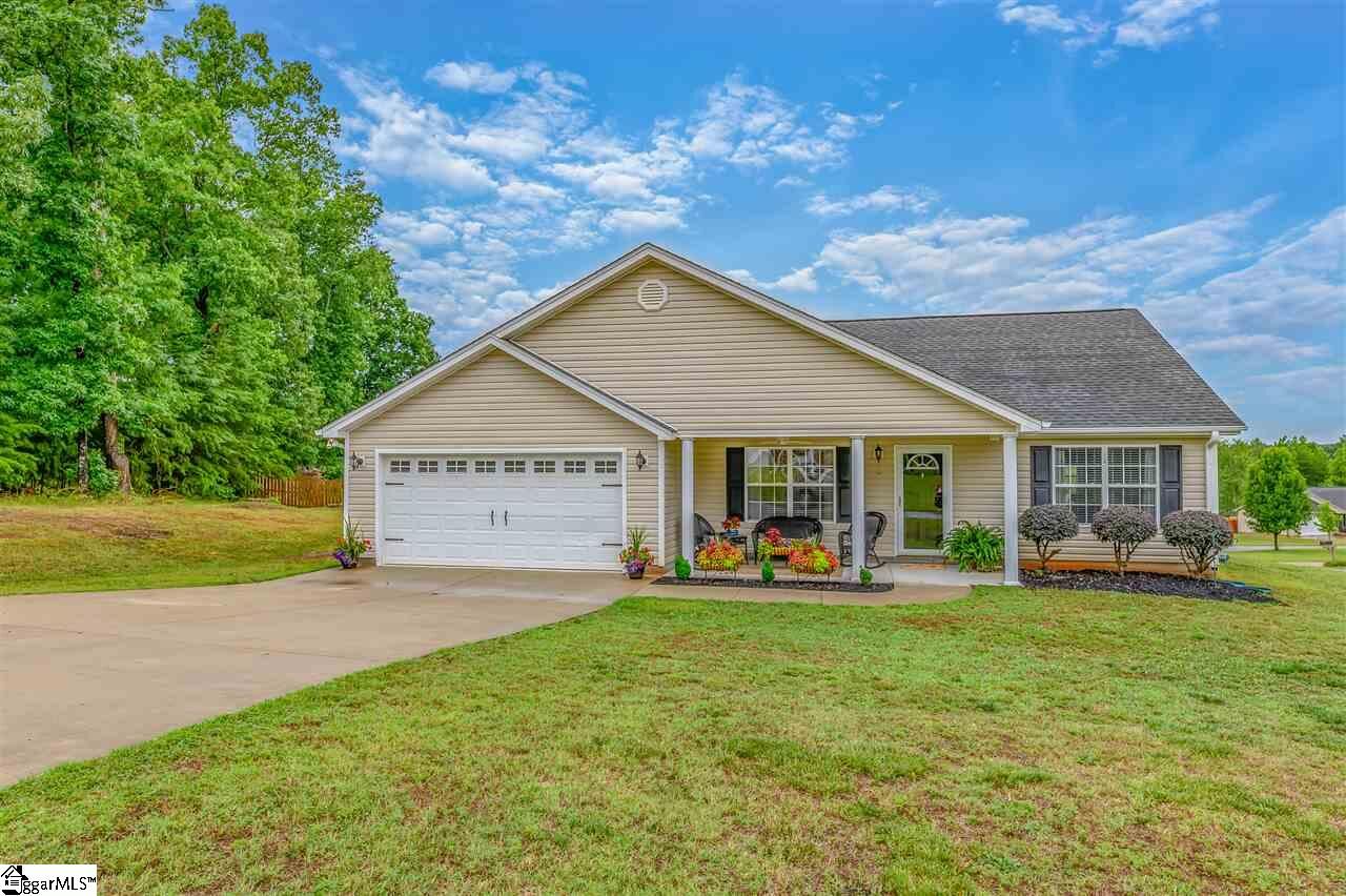 Property Photo:  229 Barberry Lane  SC 29651 