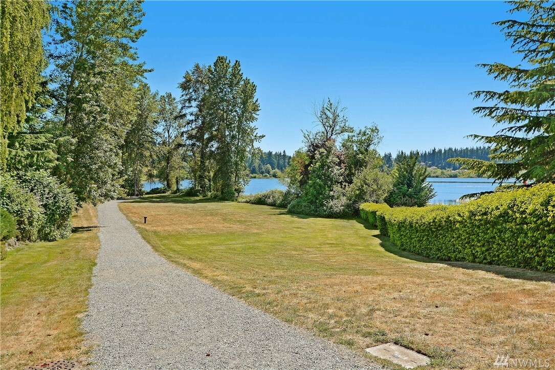 Property Photo: 16445 SE 16th St WA 98008