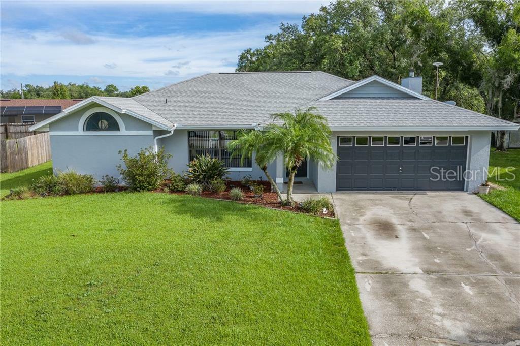 Property Photo:  740 Yucatan Court  FL 34758 