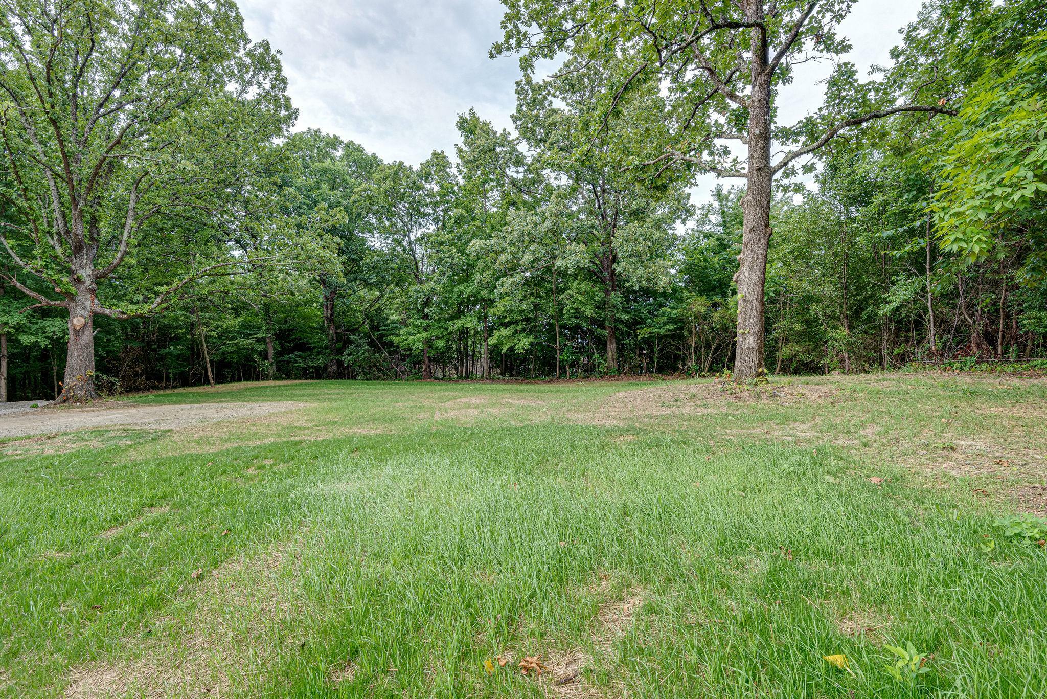 Property Photo:  1070 Highway 47 E  TN 37055 