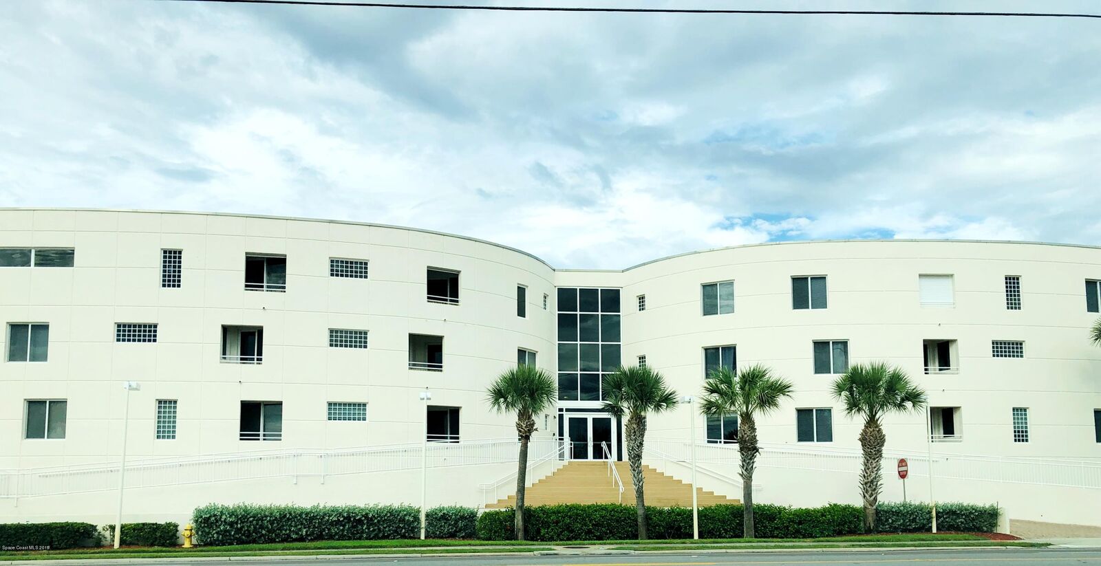Property Photo: 601 N Miramar Avenue FL 32903