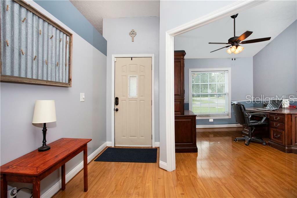 Property Photo:  4202 Spring Way Circle  FL 33596 