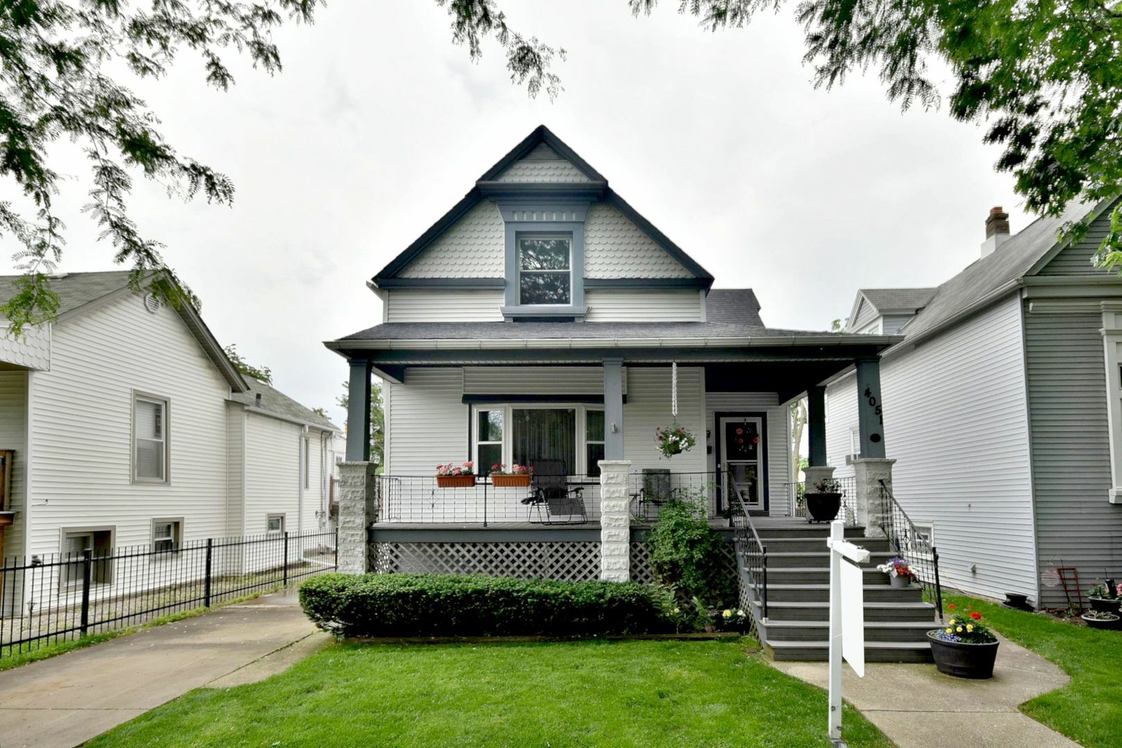 Property Photo:  4051 North Kildare Avenue  IL 60641 