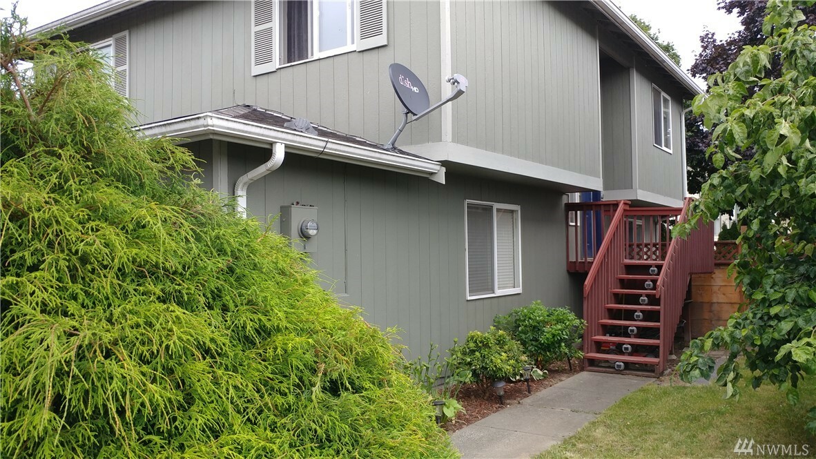 Property Photo:  760 Westpoint Ct  WA 98233 