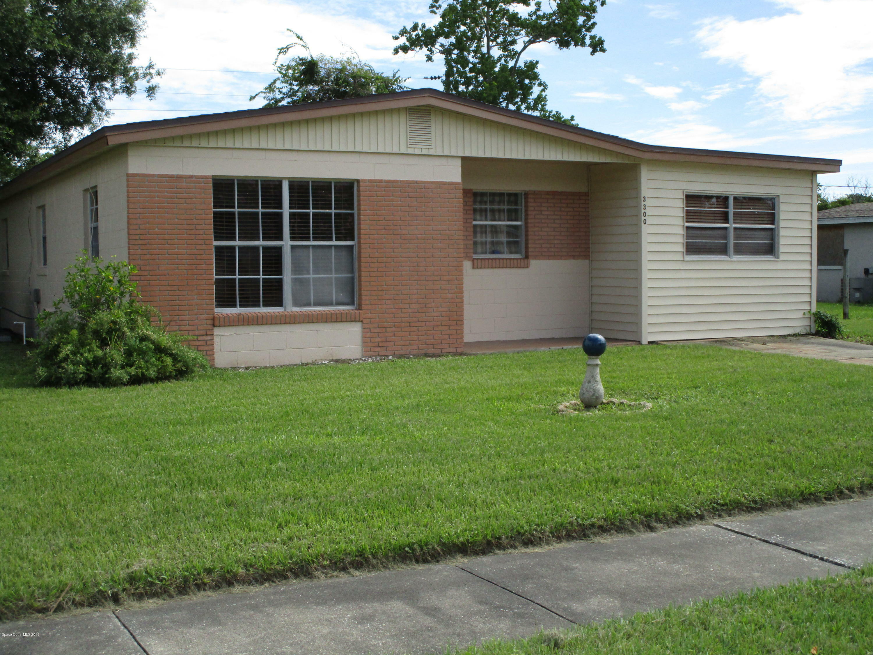 Property Photo:  3300 Marshall Street  FL 32796 