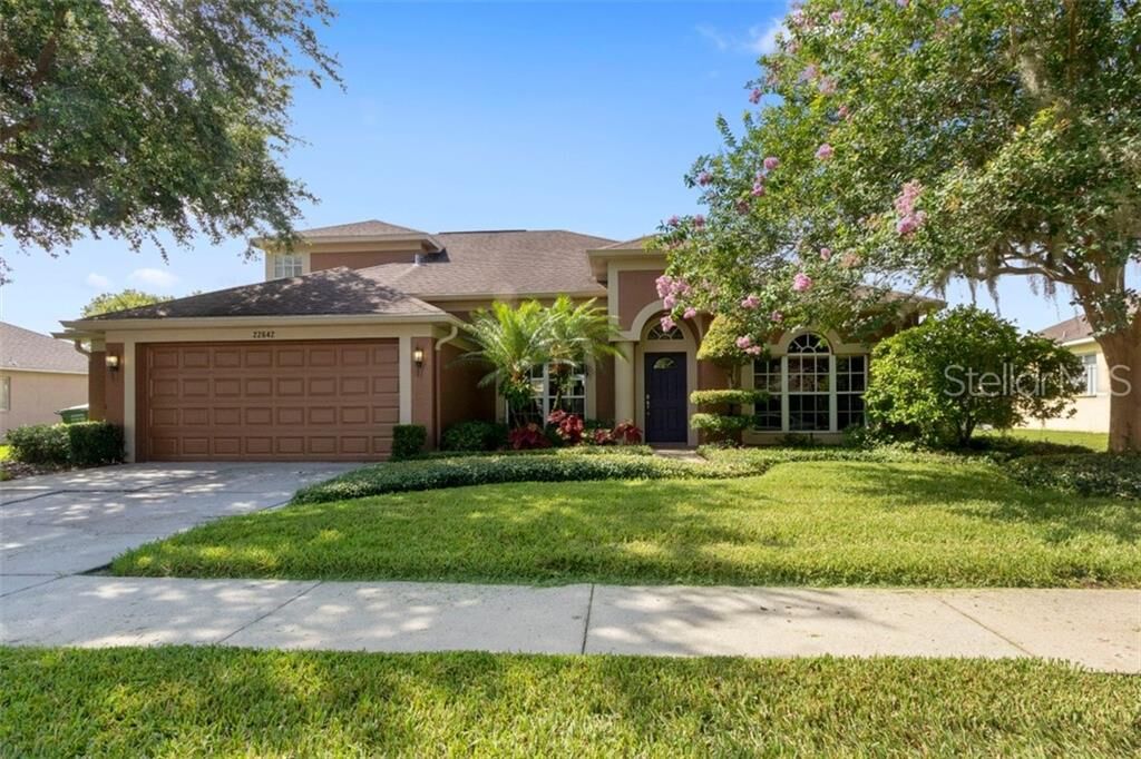 Property Photo:  22642 Laureldale Drive  FL 33549 