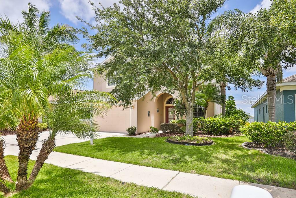 Property Photo:  1858 Mira Lago Circle  FL 33570 