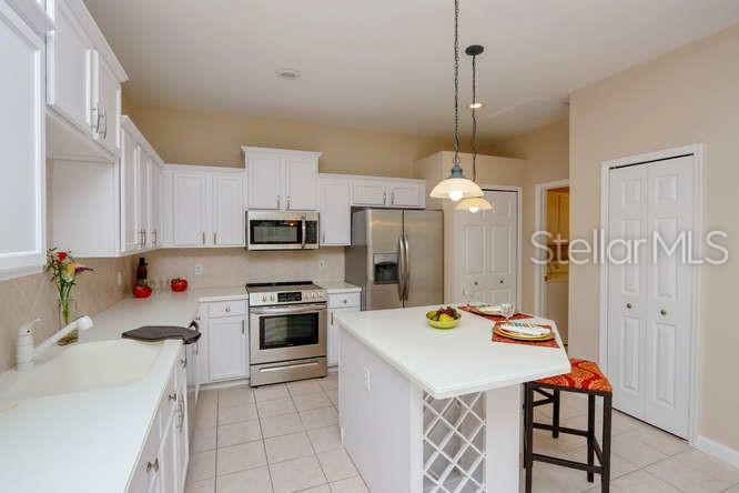 Property Photo:  6930 Mystic Lane  FL 34243 