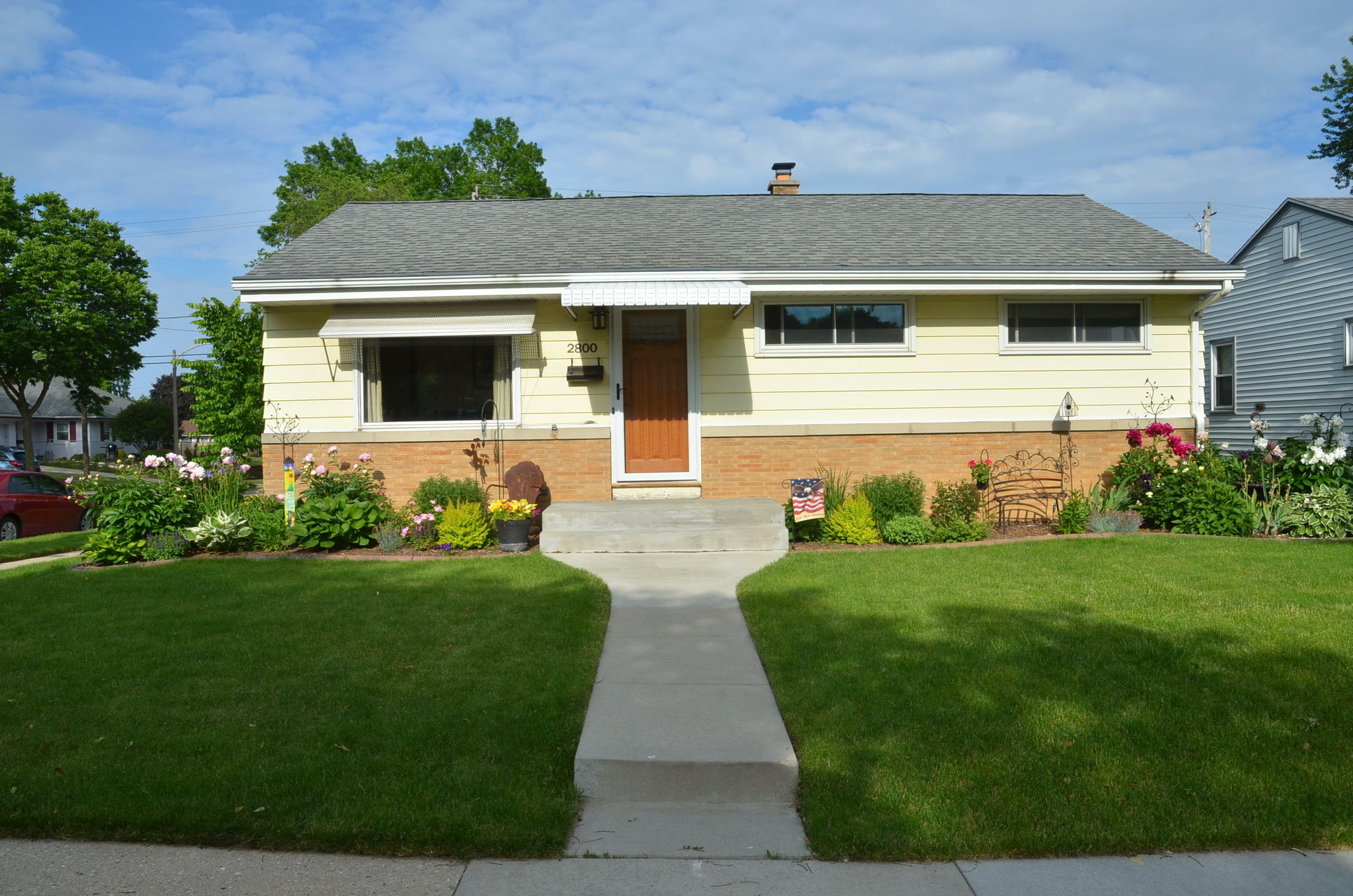 Property Photo:  2800 S 69th St  WI 53219 