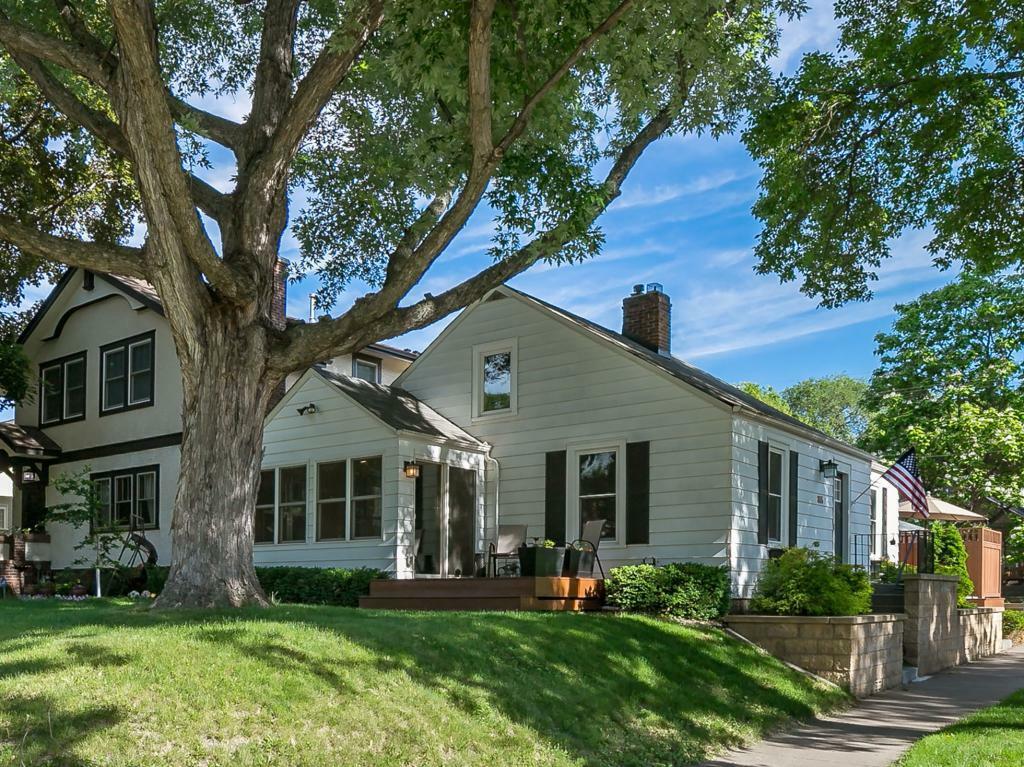 Property Photo:  355 Kenneth Street  MN 55105 