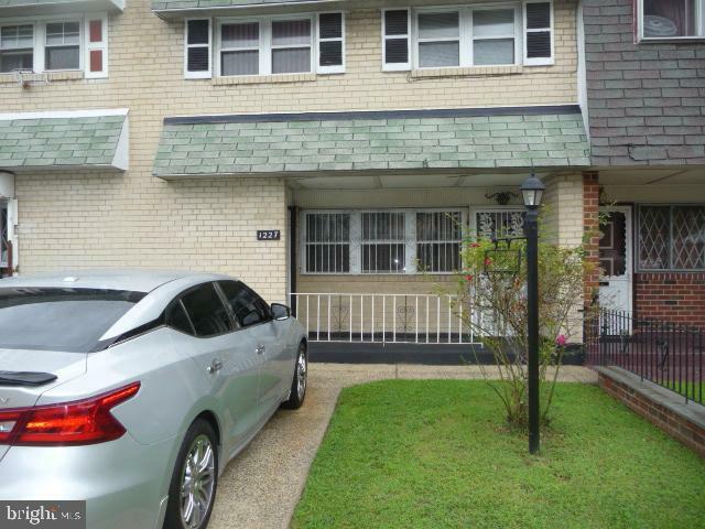 Property Photo:  1227 W Thompson Street  PA 19122 