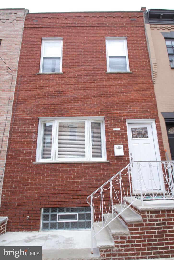 Property Photo: 2521 S Rosewood Street PA 19145