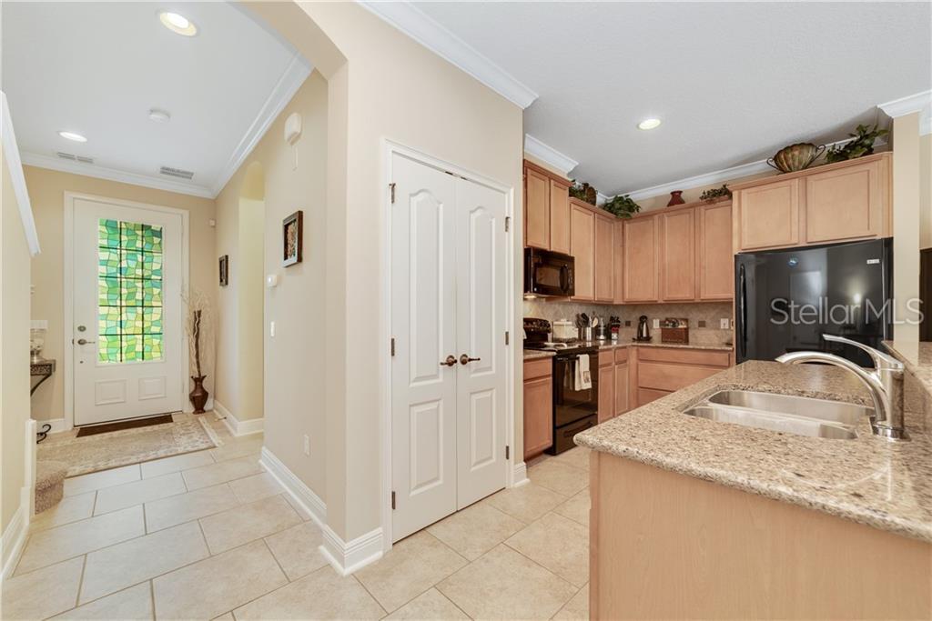 Property Photo: 5312 Factors Walk Drive FL 32771