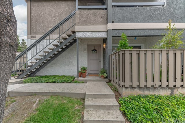 Property Photo:  2801 S Fairview Street E  CA 92704 