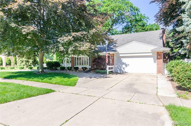 Property Photo: 5450 Grindley Park Street MI 48125