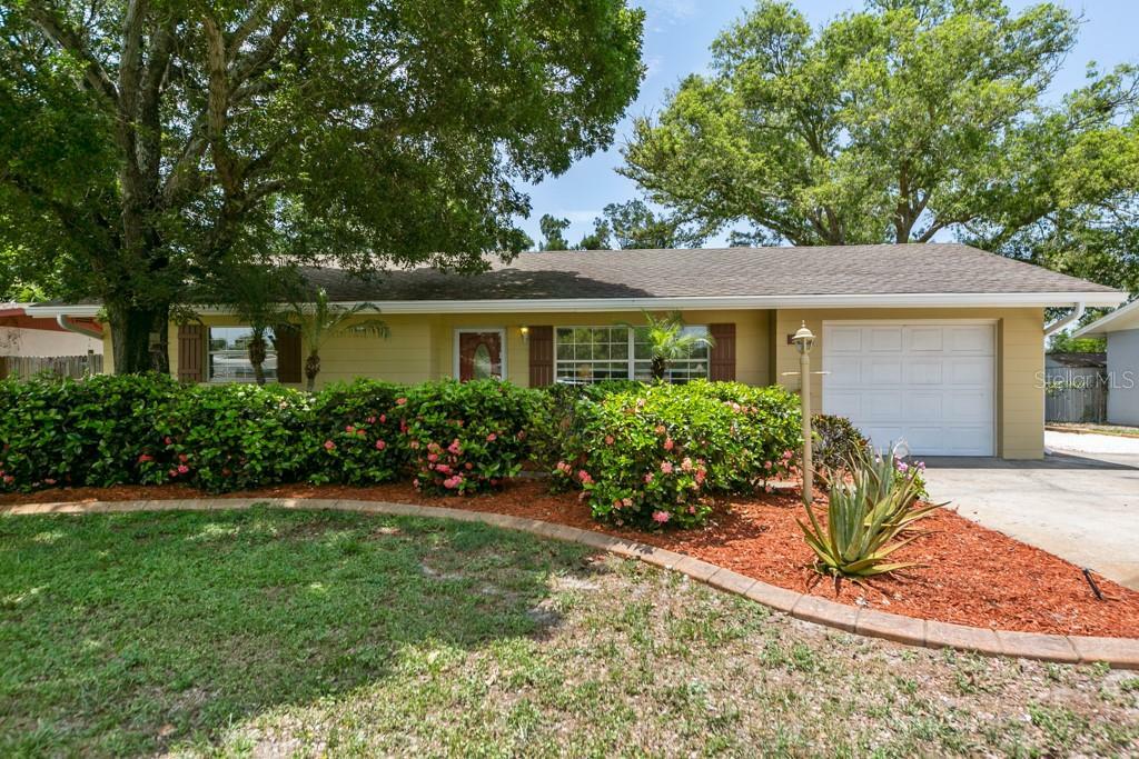 Property Photo:  202 57th Street W  FL 34209 