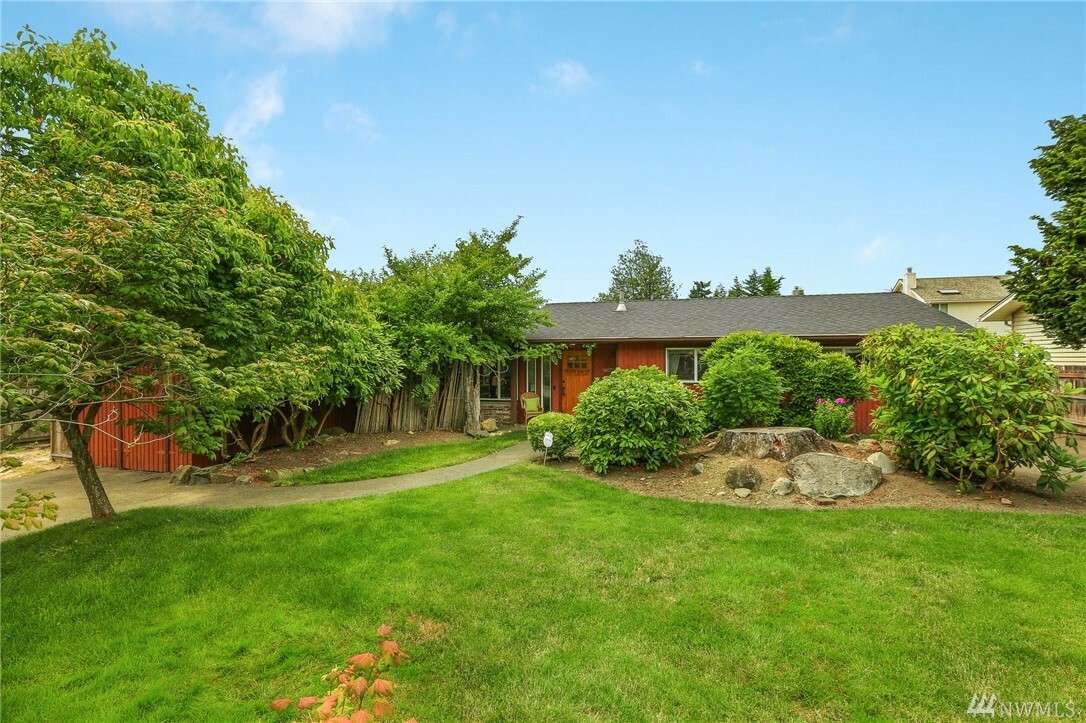 Property Photo:  20510 21st Place W  WA 98036 