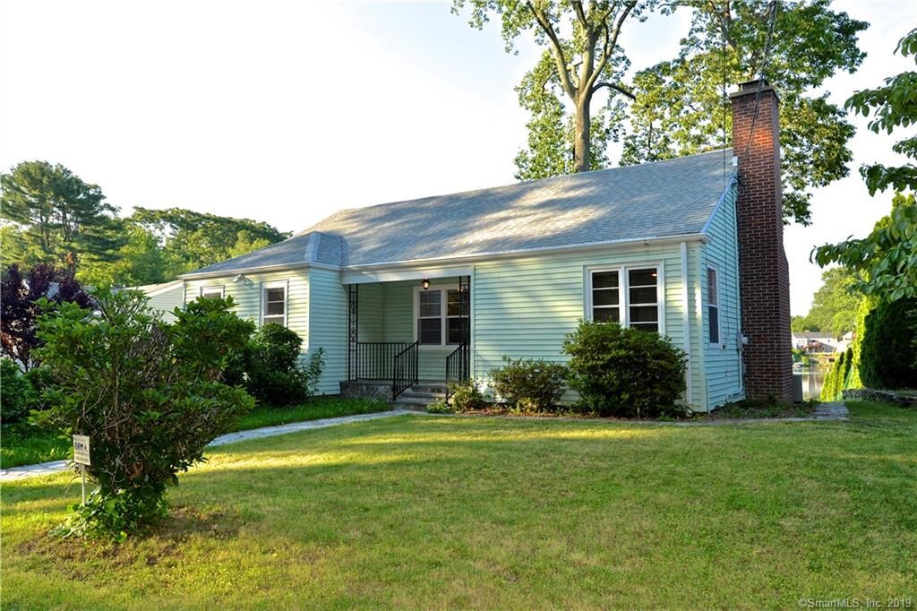 Property Photo:  180 Grenelle Street  CT 06606