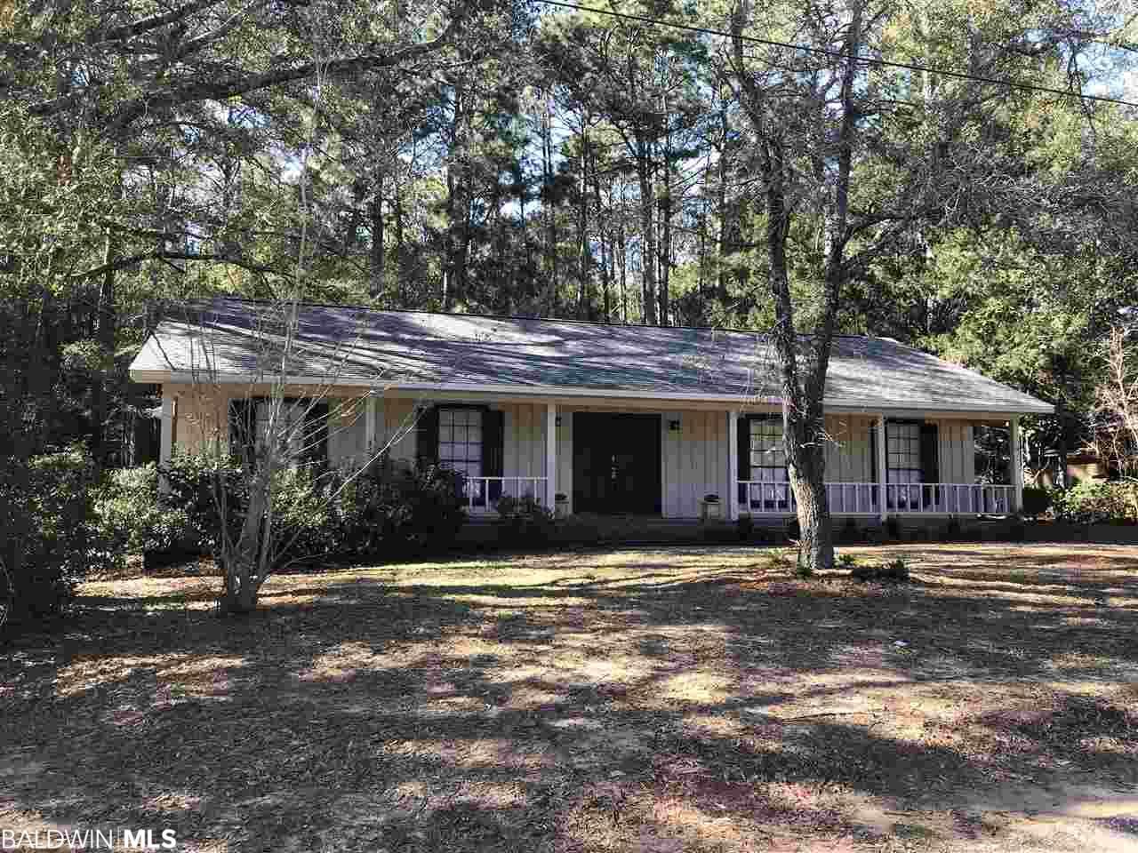 Property Photo:  302 Greenbriar Circle  AL 36526 