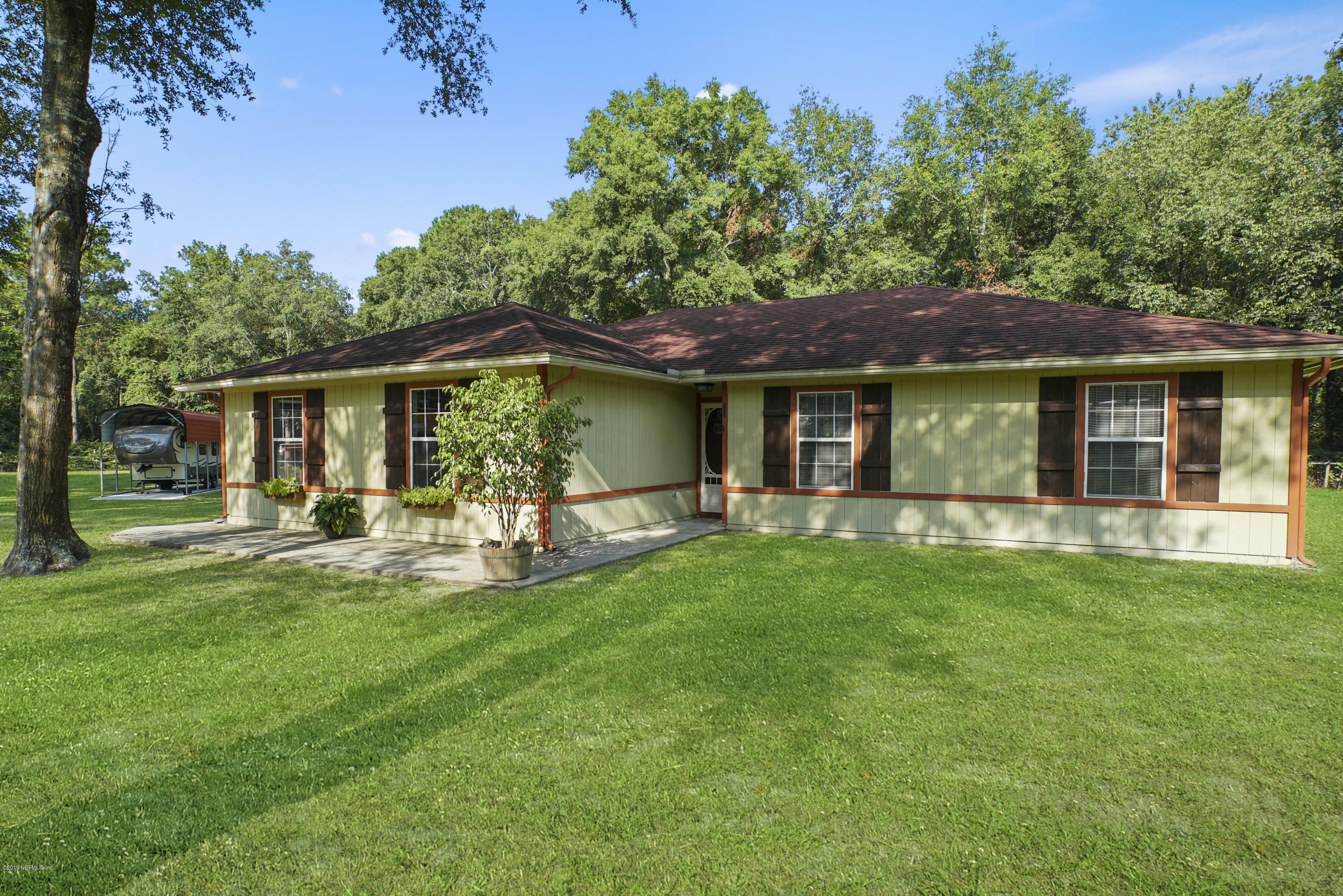 Property Photo:  2592 Myrtle Loop  FL 32068 