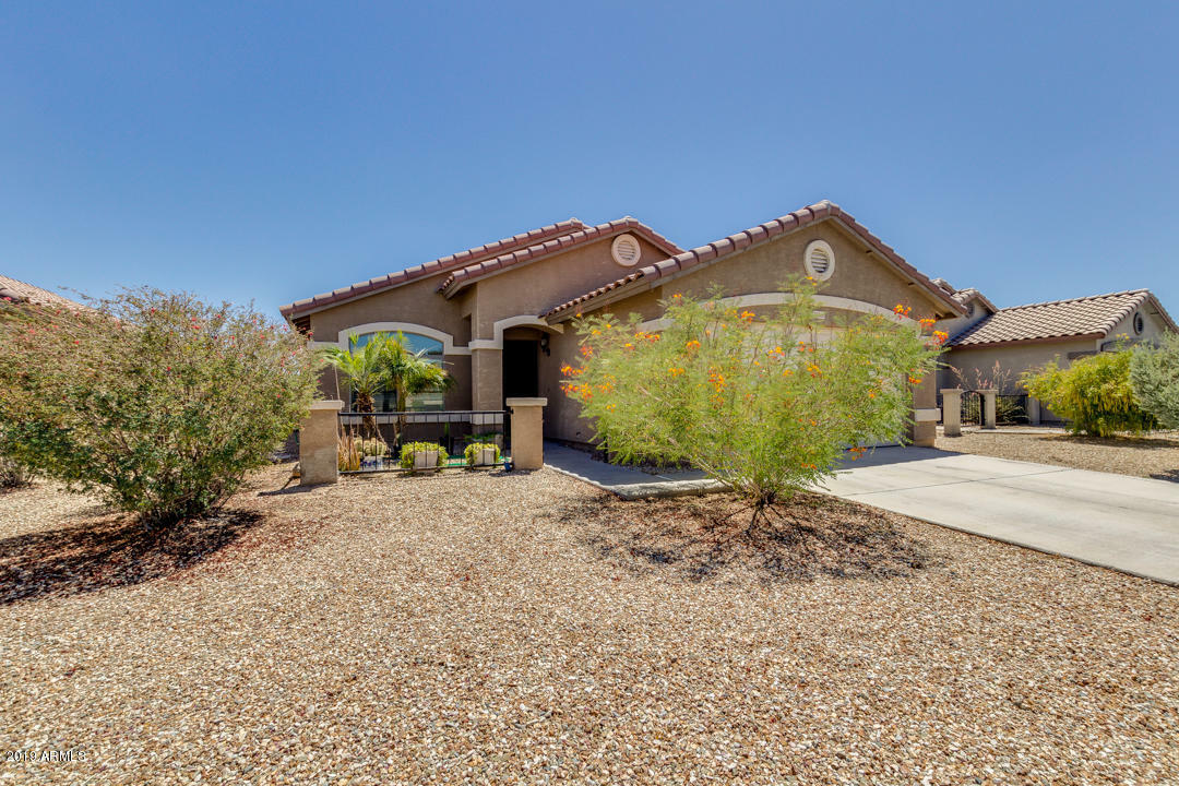 Property Photo:  25761 W Kendall Street  AZ 85326 