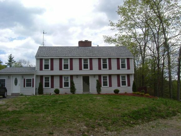 Property Photo:  261 Hampstead Rd  NH 03038 