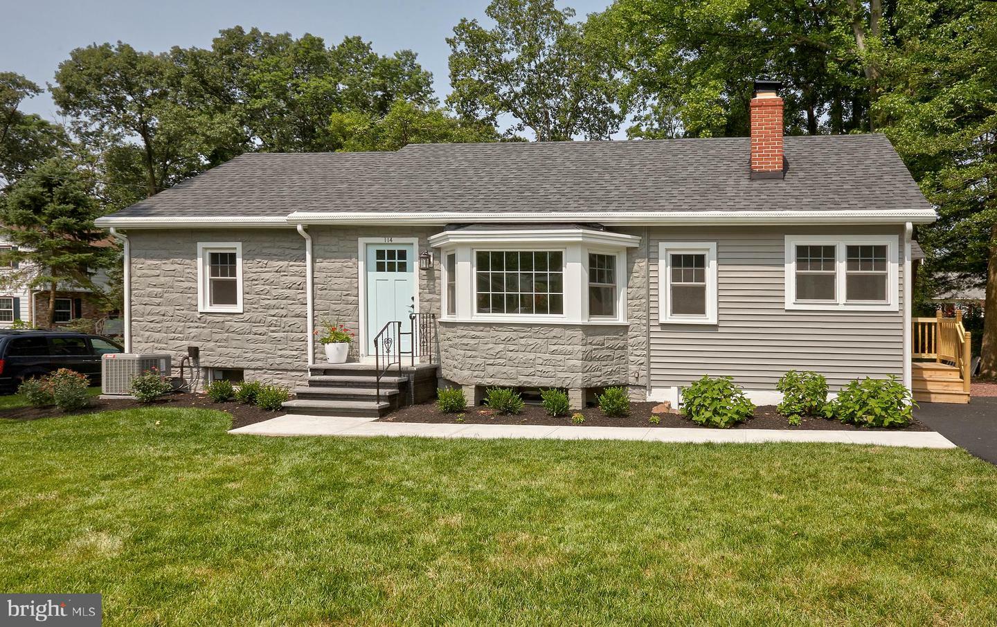 Property Photo:  114 Arnold Avenue  NJ 08060 