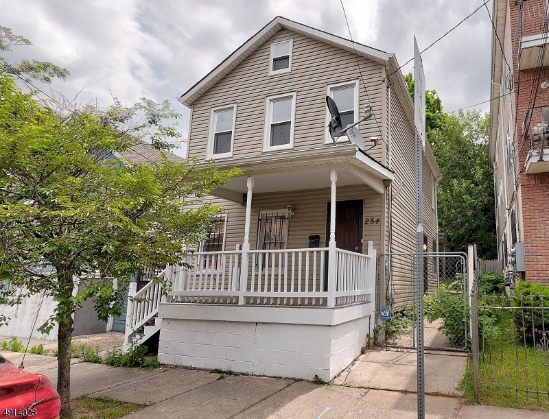 Property Photo:  254 S 10th St  NJ 07103 