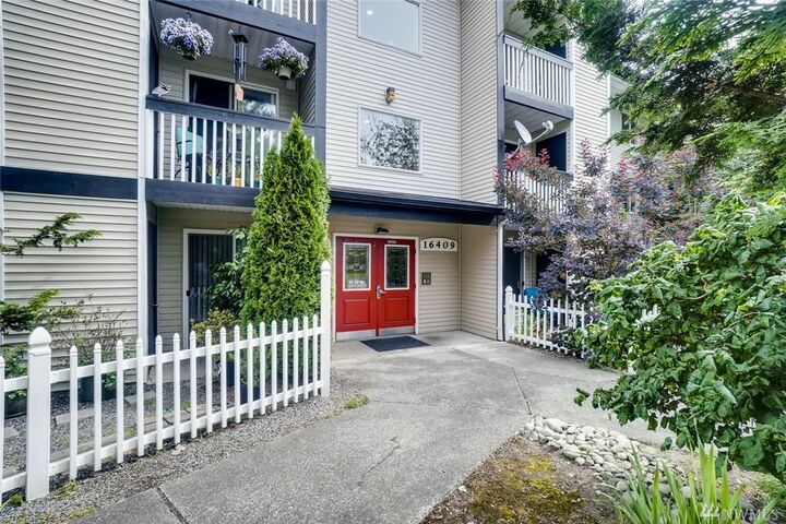 16409 Currie Rd SE A303  Monroe WA 98272 photo