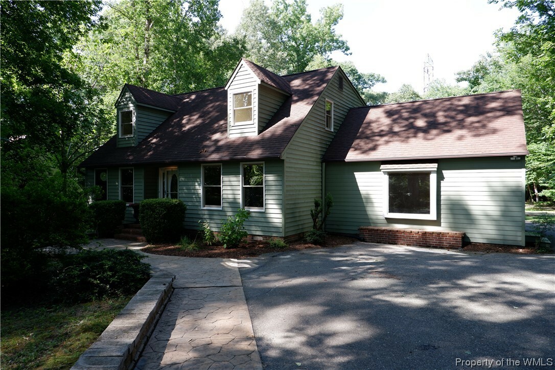 Property Photo:  104 Warrens Pond Road  VA 23168 