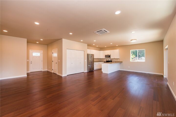 Property Photo: 1015 O St WA 98363