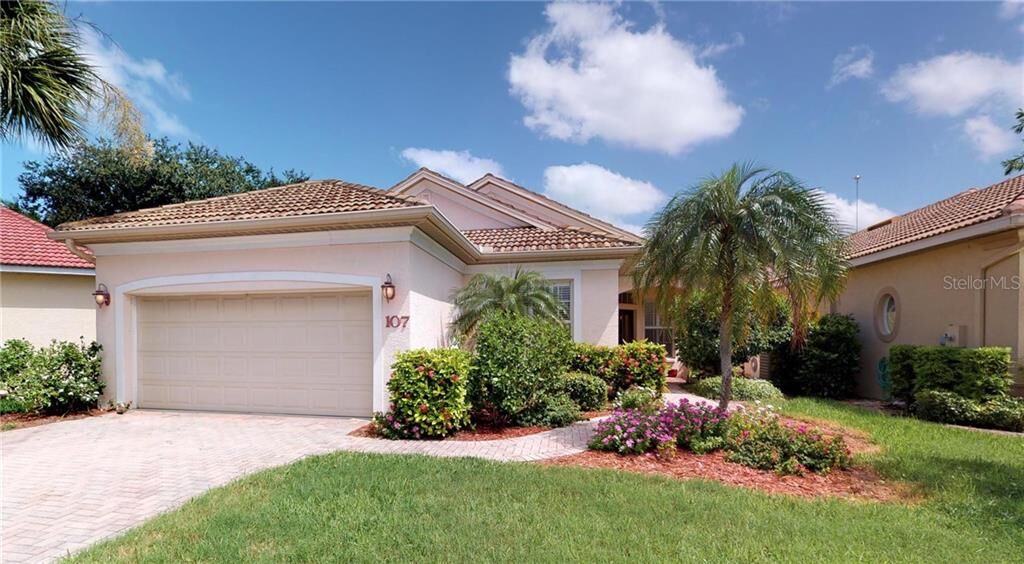 Property Photo:  107 Amora Avenue  FL 34285 
