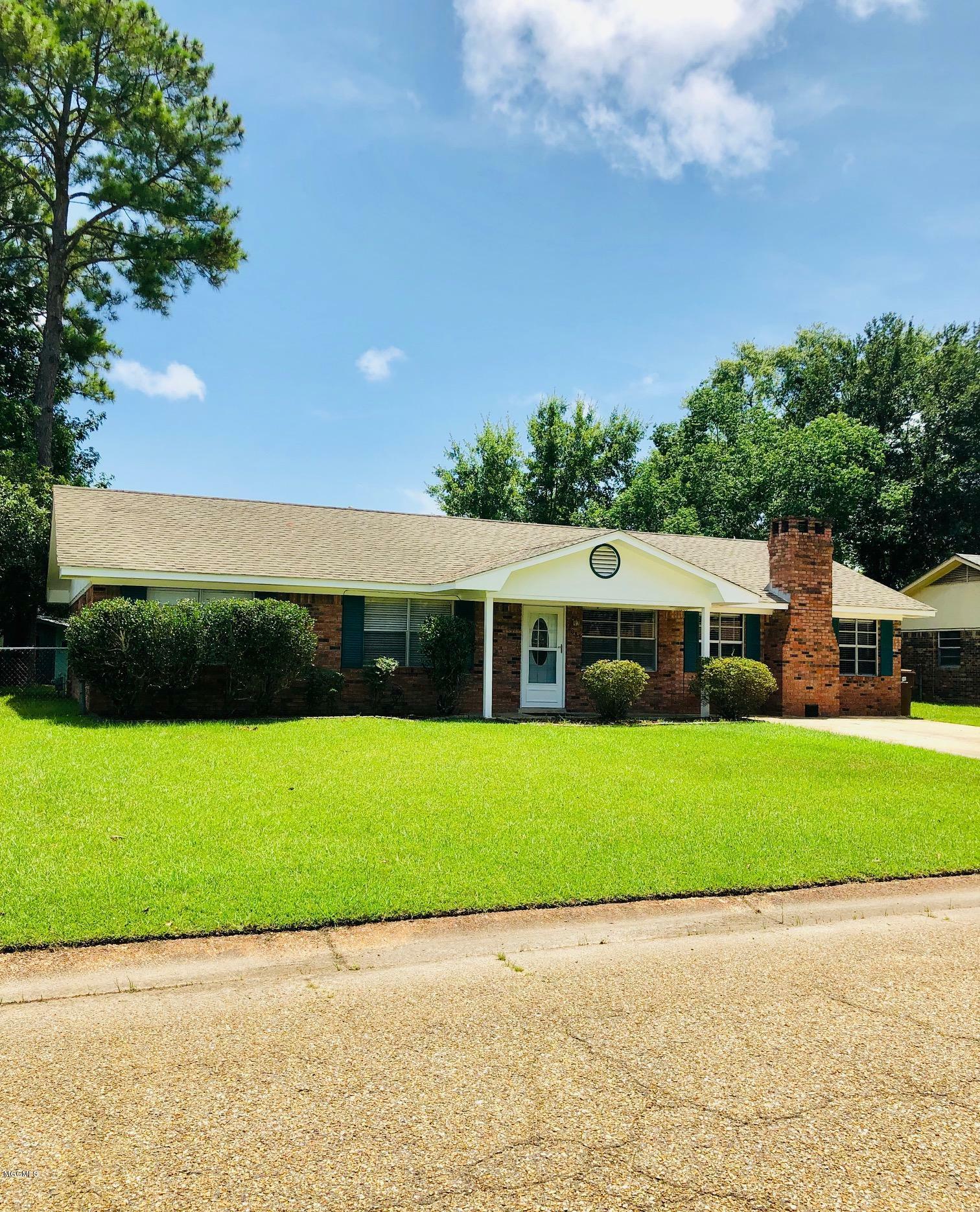 Property Photo:  2085 Gladewood Drive  MS 39532 