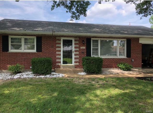 Property Photo: 6911 Richford Lane 63123