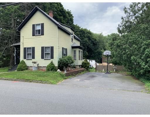 Property Photo:  4 Dyer Ct  MA 01923 