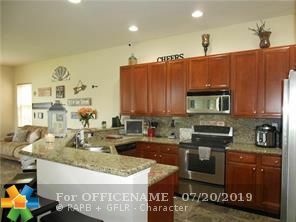 Property Photo:  4436 Rainbow Ave  FL 33332 