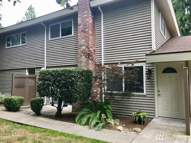 424 214th St SW 24B  Bothell WA 98021 photo