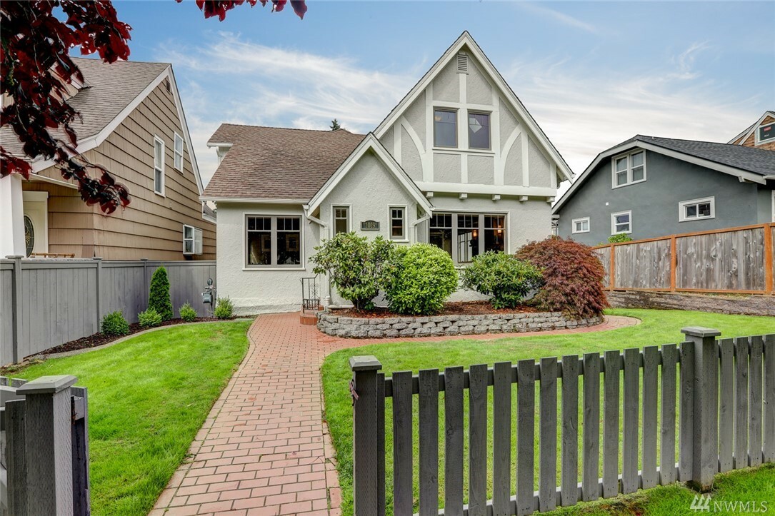 Property Photo:  1019 N Tacoma Ave  WA 98403 